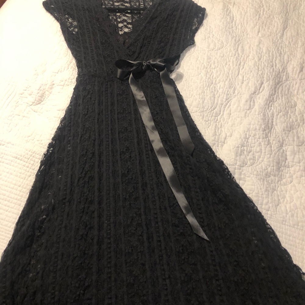 Black lace midi dress & black mini dress long sleeves
